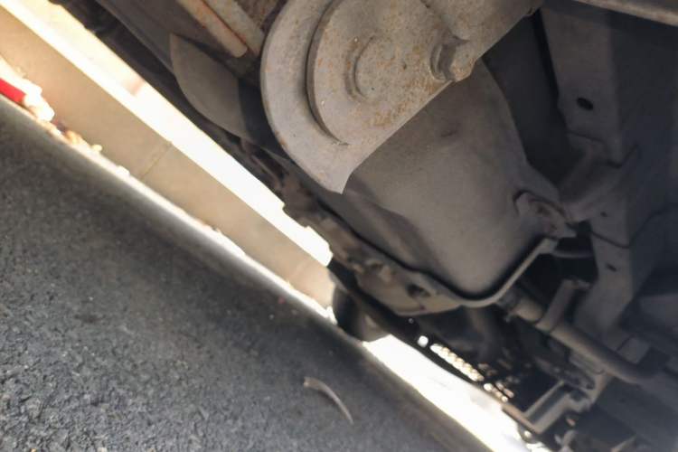 Used Wuling Zhiguang 2010 1.1L New Edition Practical Long-Body LXA Chassis Front Right