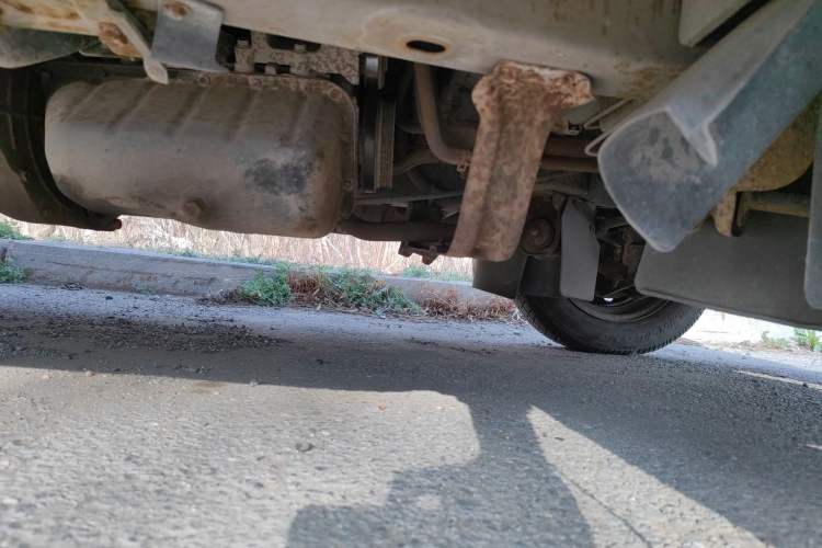 Used Wuling Zhiguang 2010 1.0L New Version Practical Edition with Short Body Chassis Front Right