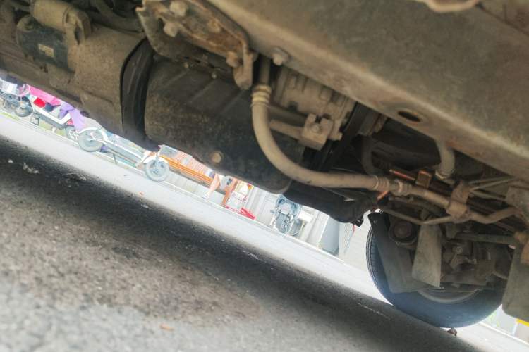 Used Wuling Zhiguang 2010 1.0L New Version Practical Short-Body L2Y Chassis Front Right