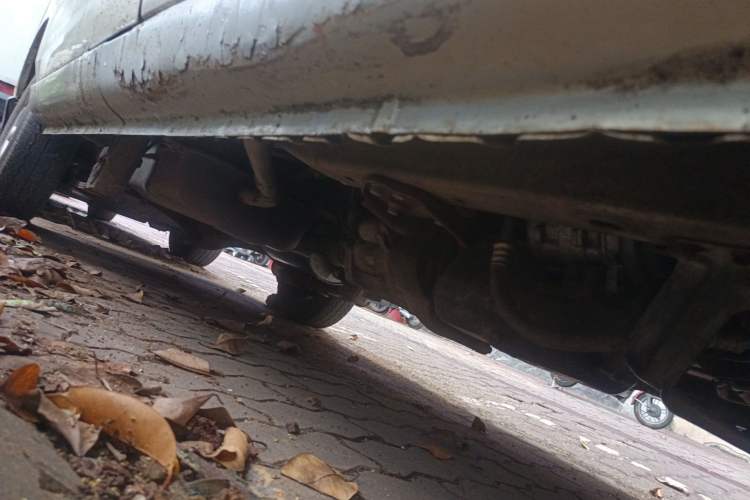 Used Wuling Zhiguang 2010 1.1L New Edition Practical Short-Body LXA Chassis Front Right