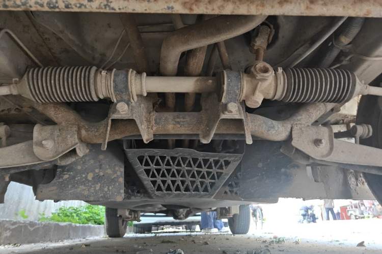 Used Wuling Zhiguang 2010 1.0L New Version Practical Short-Body L2Y Chassis Front