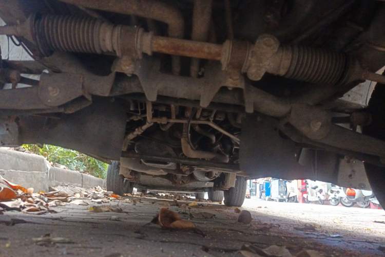 Used Wuling Zhiguang 2010 1.1L New Edition Practical Short-Body LXA Chassis Front