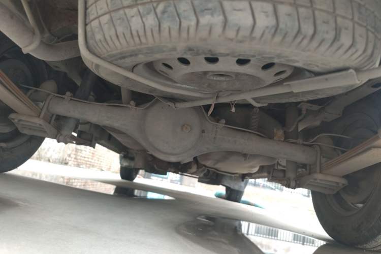 Used Wuling Zhiguang 2010 1.0L New Version Practical Short-Body L2Y Chassis Rear