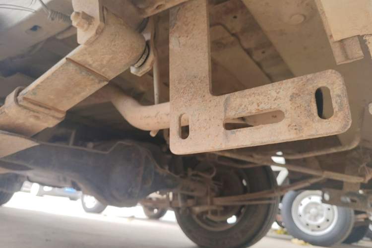 Used Wuling Zhiguang 2010 1.1L New Edition Practical Short-Body LXA Chassis Rear Left