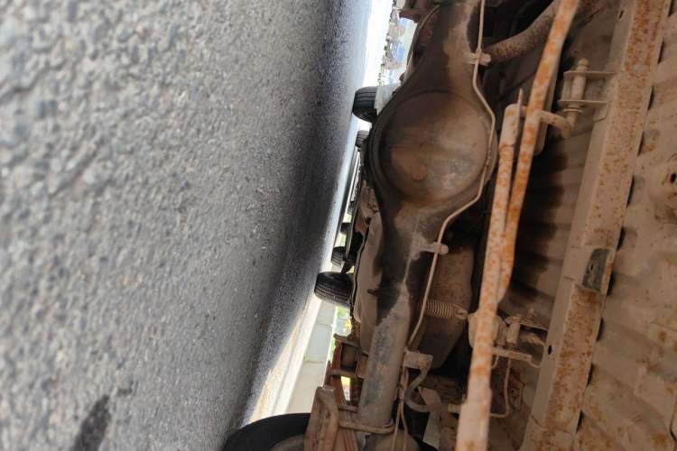 Used Wuling Zhiguang 2010 1.1L New Edition Practical Short-Body LXA Chassis Rear