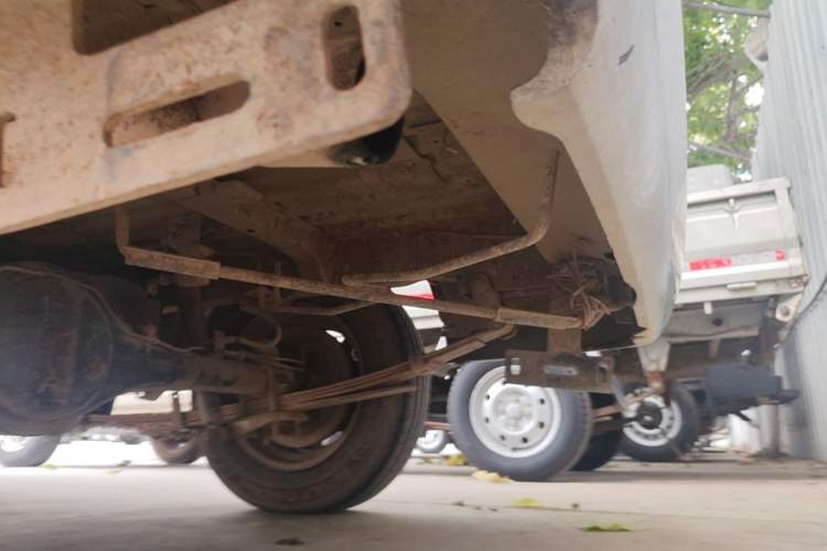 Used Wuling Zhiguang 2010 1.1L New Edition Practical Short-Body LXA Chassis Rear Right