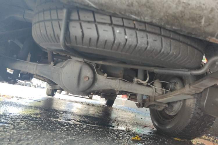 Used Wuling Zhiguang 2010 1.0L New Version Liye Style with Shorter Body Chassis Rear