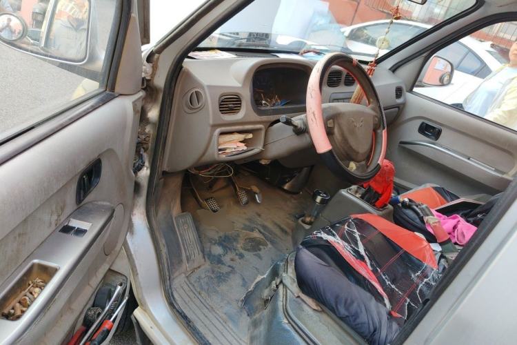 Used Wuling Zhiguang 2010 1.1L New Standard Version I Long Body LXA Driver Seat