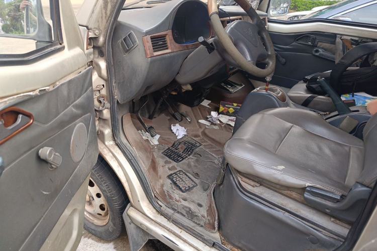 Used Wuling Zhiguang 2010 1.0L Liye Edition Driver Seat