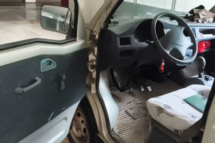 Used Wuling Zhiguang 2010 1.0L Liye Edition Driver Seat