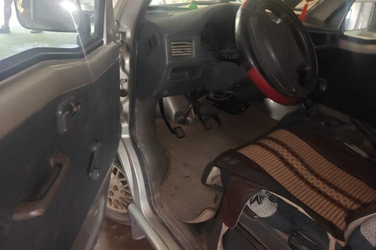 Used Wuling Zhiguang 2010 1.0L Base Version Driver Seat