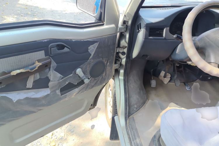 Used Wuling Zhiguang 2010 1.0L Liye Edition Driver Seat