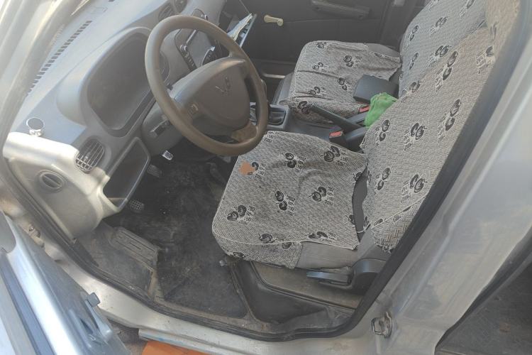 Used Wuling Zhiguang 2010 1.0L New Version Practical Short-Body L2Y Driver Seat