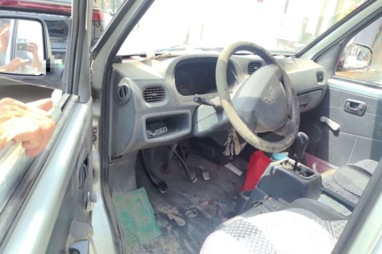 Used Wuling Zhiguang 2010 1.0L New Version Practical Short-Body L2Y Driver Seat