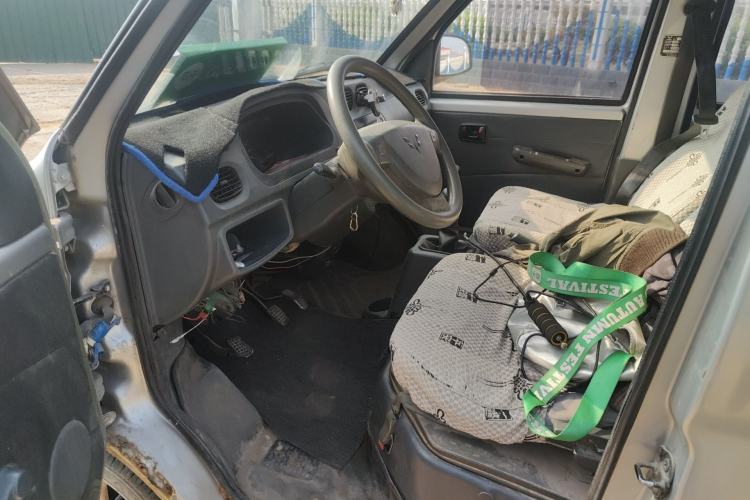 Used Wuling Zhiguang 2010 1.0L New Version Practical Short-Body L2Y Driver Seat