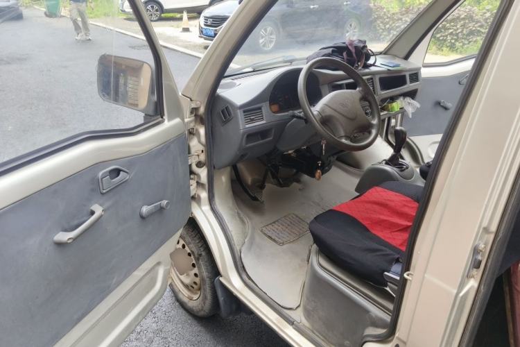 Used Wuling Zhiguang 2010 1.0L Liye Edition Driver Seat