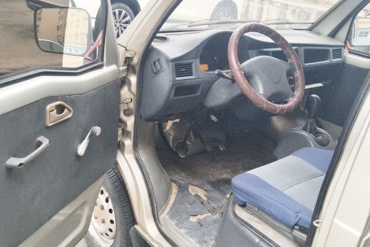 Used Wuling Zhiguang 2010 1.0L Liye Edition Driver Seat