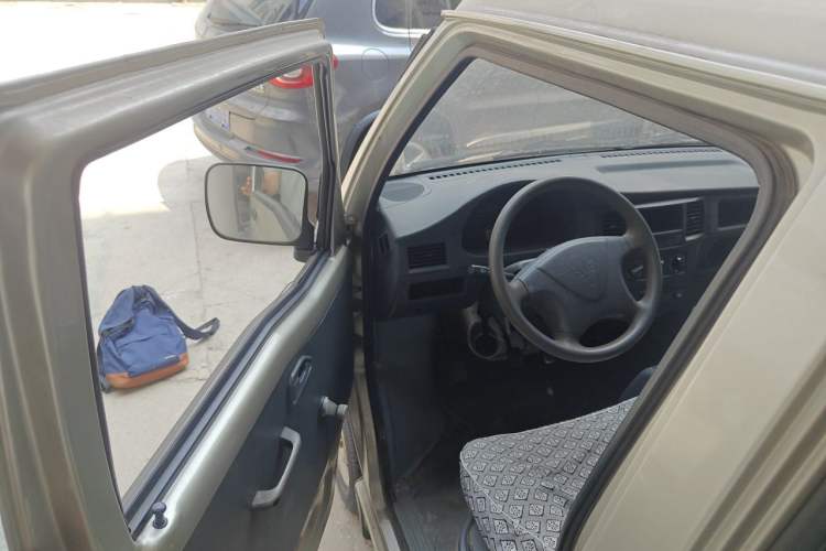 Used Wuling Zhiguang 2010 1.0L Liye Edition Driver Seat