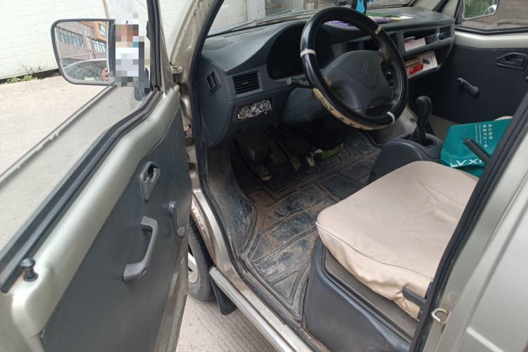 Used Wuling Zhiguang 2010 1.0L Base Version Driver Seat