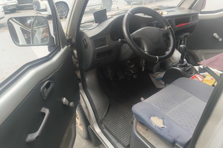 Used Wuling Zhiguang 2010 1.0L Liye Edition Driver Seat