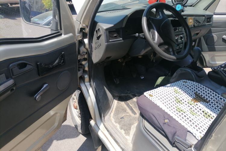 Used Wuling Zhiguang 2010 1.0L Liye Edition Driver Seat
