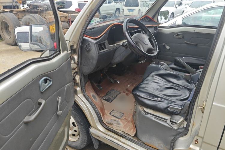 Used Wuling Zhiguang 2010 1.0L Liye Edition Driver Seat