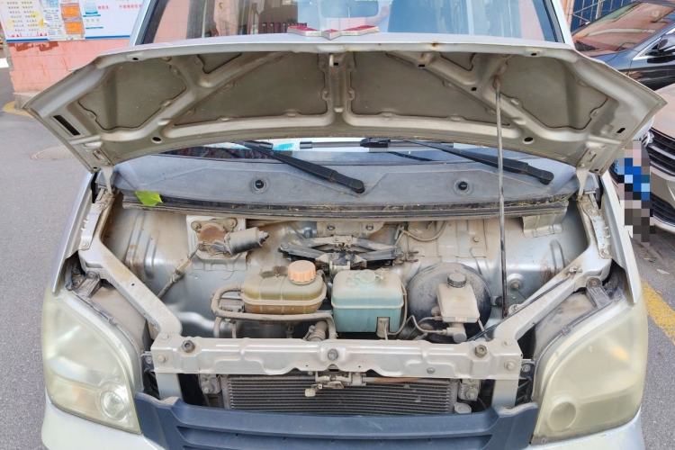 Used Wuling Zhiguang 2010 1.1L New Standard Version I Long Body LXA Engine Bay
