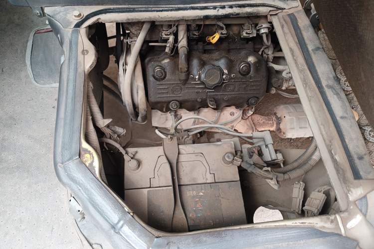 Used Wuling Zhiguang 2010 1.0L Base Version Engine Bay