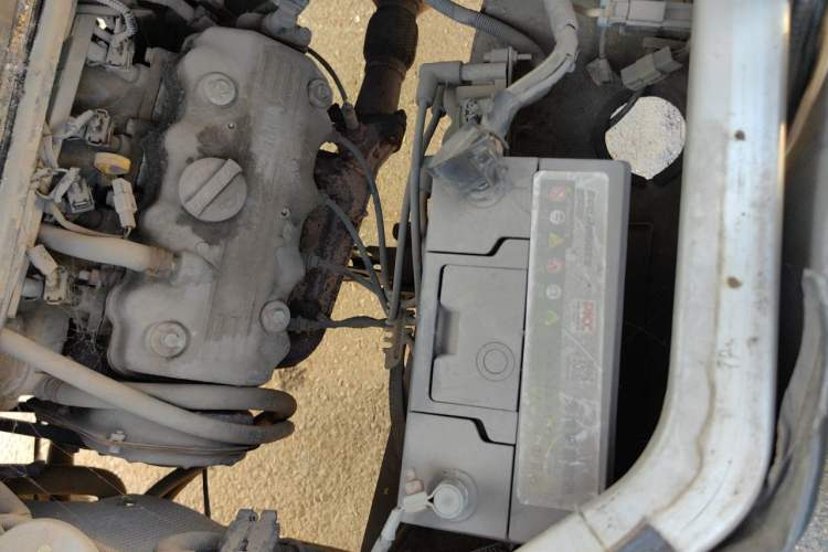 Used Wuling Zhiguang 2010 1.0L Liye Edition Engine Bay