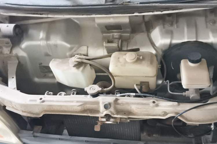 Used Wuling Zhiguang 2010 1.0L Liye Edition Engine Bay