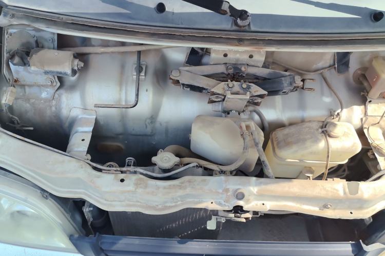 Used Wuling Zhiguang 2010 1.0L Liye Edition Engine Bay
