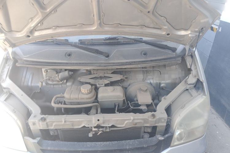 Used Wuling Zhiguang 2010 1.0L New Version Practical Short-Body L2Y Engine Bay