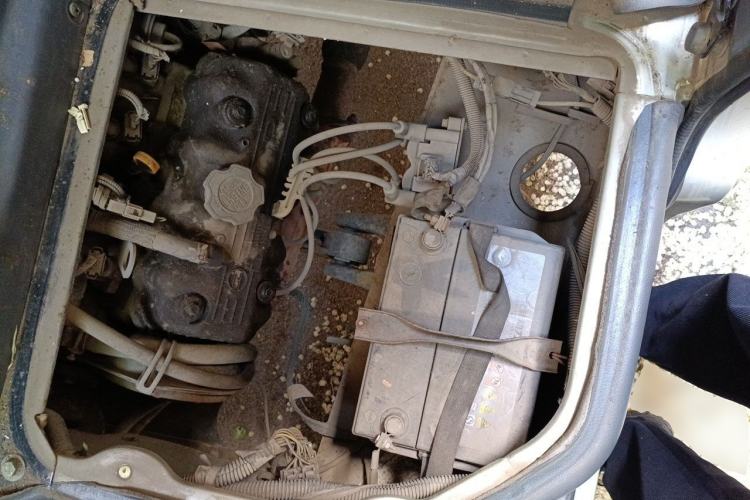 Used Wuling Zhiguang 2010 1.0L Liye Edition Engine Bay