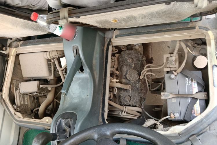 Used Wuling Zhiguang 2010 1.0L Liye Edition Engine Bay
