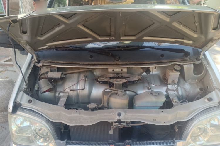 Used Wuling Zhiguang 2010 1.0L Liye Edition Engine Bay