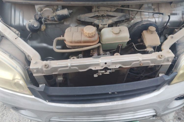 Used Wuling Zhiguang 2010 1.0L New Edition Practical Version with Extended Body L2Y Engine Bay