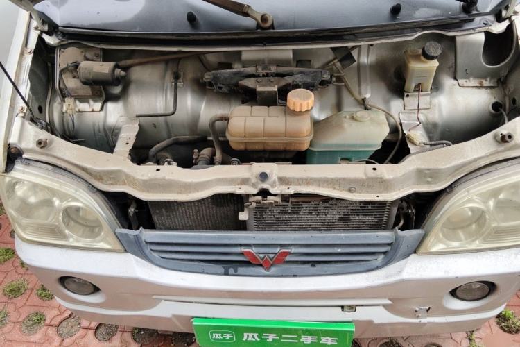Used Wuling Zhiguang 2010 1.2L New Edition Practical Long-Body LAQ Engine Bay