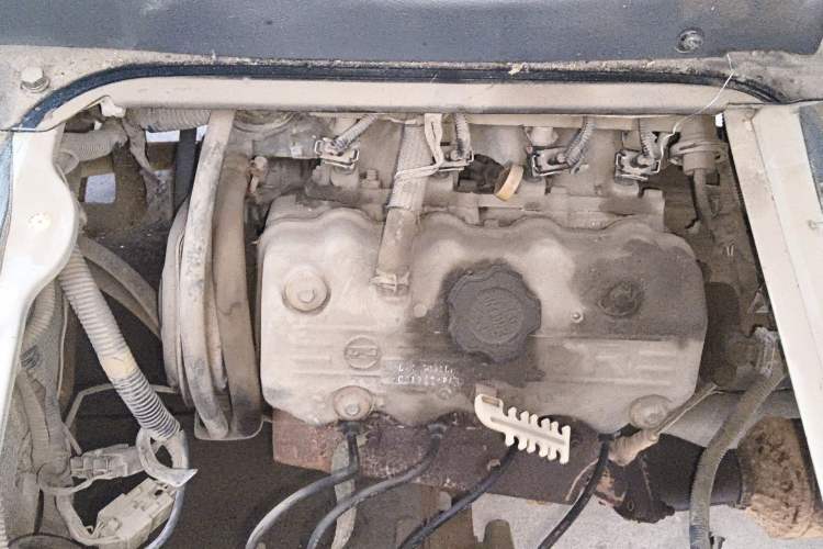 Used Wuling Zhiguang 2010 1.0L Liye Edition Engine Bay