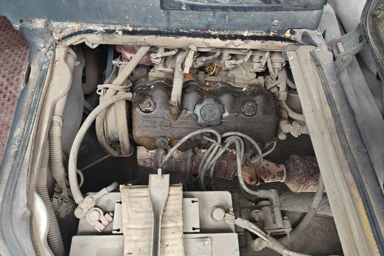 Used Wuling Zhiguang 2010 1.0L Liye Edition Engine Bay