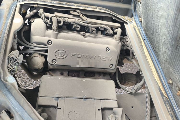 Used Wuling Zhiguang 2010 1.0L New Version Practical Short-Body L2Y Engine Bay