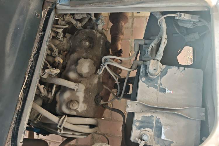 Used Wuling Zhiguang 2010 1.0L Liye Edition Engine Bay Left