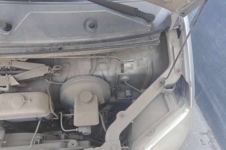 Used Wuling Zhiguang 2010 1.0L New Version Practical Short-Body L2Y Engine Bay Left