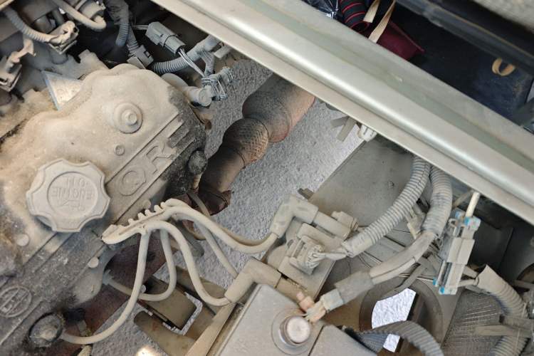 Used Wuling Zhiguang 2010 1.0L Extended Version Basic Model Engine Bay Left