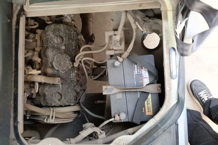 Used Wuling Zhiguang 2010 1.0L Liye Edition Engine Bay Left