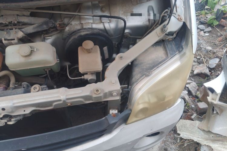 Used Wuling Zhiguang 2010 1.0L New Edition Practical Version with Extended Body L2Y Engine Bay Left