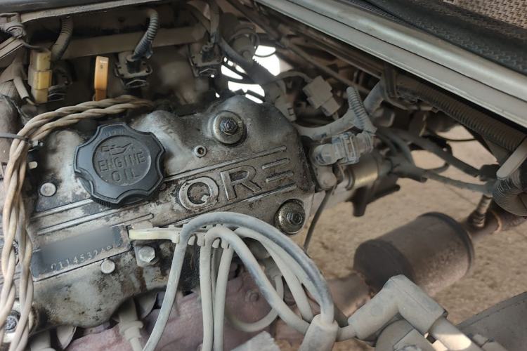Used Wuling Zhiguang 2010 1.0L Base Version Engine Bay Left