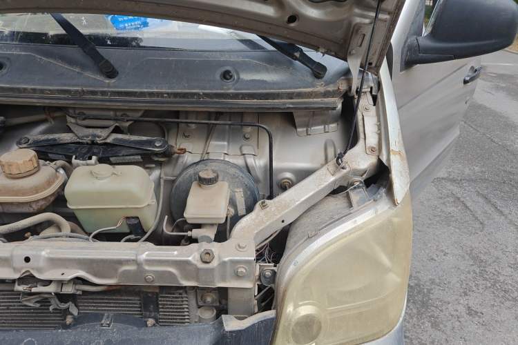 Used Wuling Zhiguang 2010 1.0L New Version Lyeyi Style with Extended Body Engine Bay Left