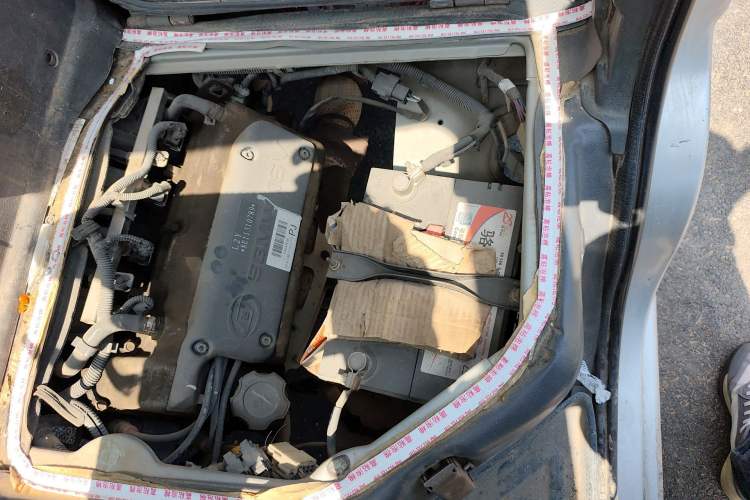 Used Wuling Zhiguang 2010 1.0L New Version Practical Edition with Short Body Engine Bay Left