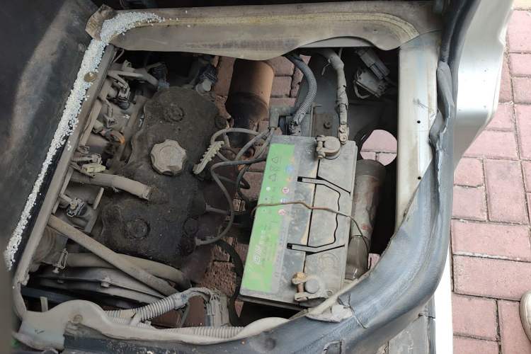 Used Wuling Zhiguang 2010 1.0L Liye Edition Engine Bay Left