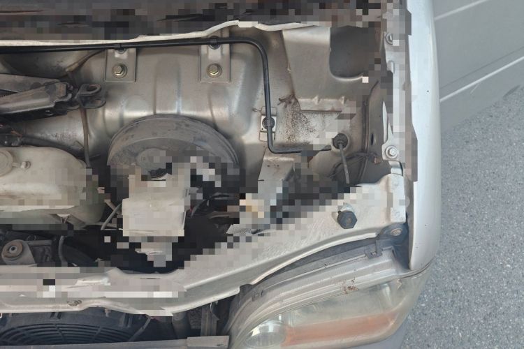 Used Wuling Zhiguang 2010 1.0L Liye Edition Engine Bay Left